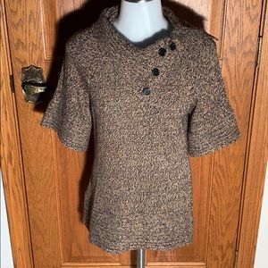 Stylish short sleeve sweater